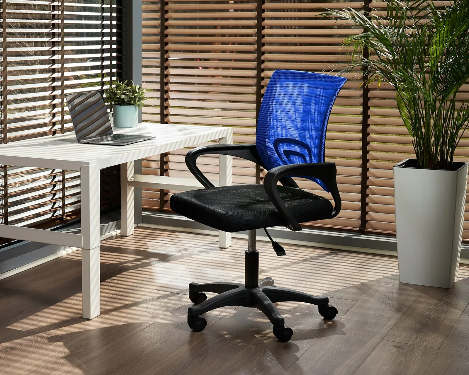 Scaun de birou JUMI SMART (albastru)