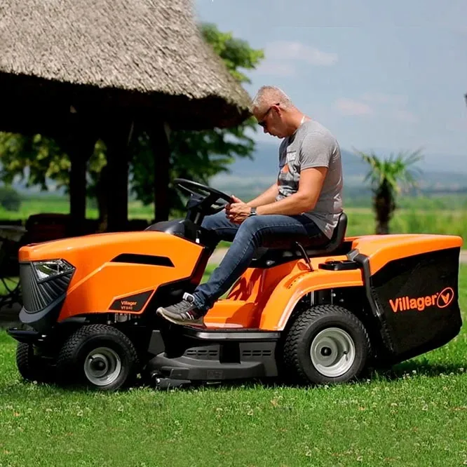 Tractor de tuns iarba Villager VT 840