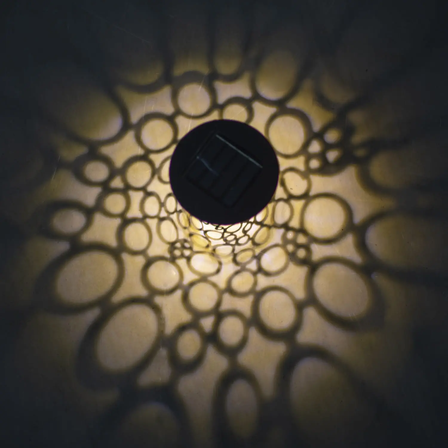 Lampa de gradina JUMI cu panou solar (ajurat)