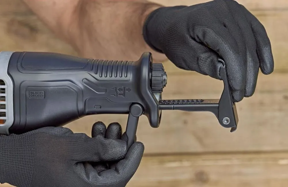 Fierăstrău sabie Black+Decker BES301-QS