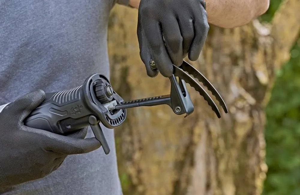 Fierăstrău sabie Black+Decker BES301-QS