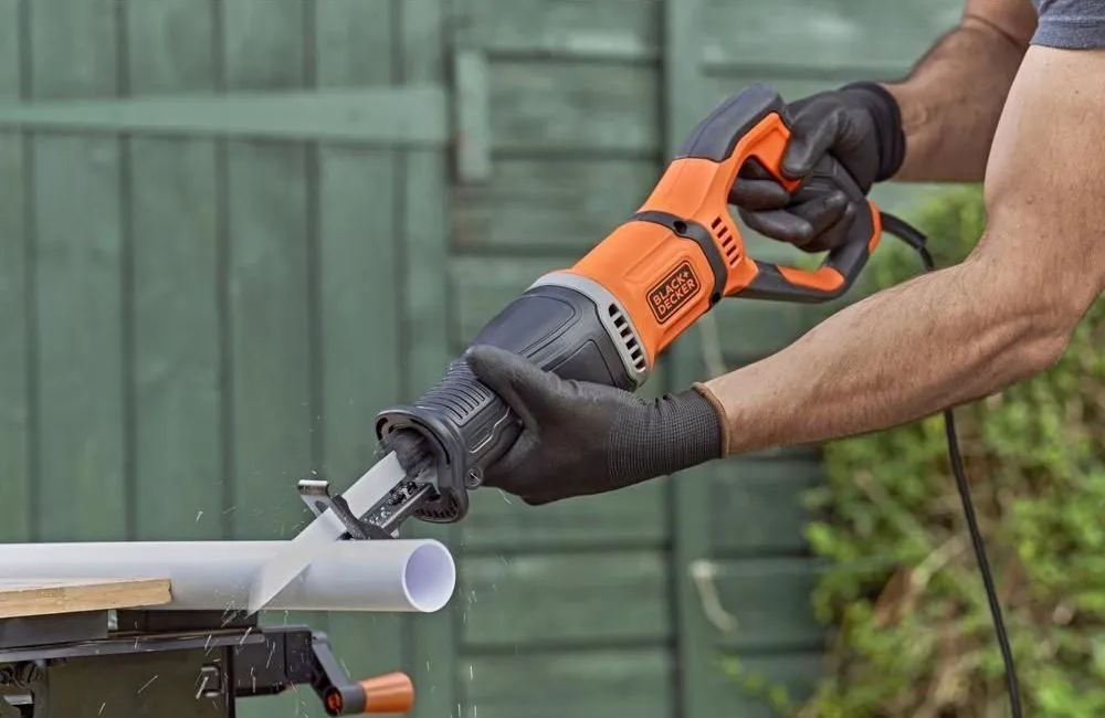 Fierăstrău sabie Black+Decker BES301-QS