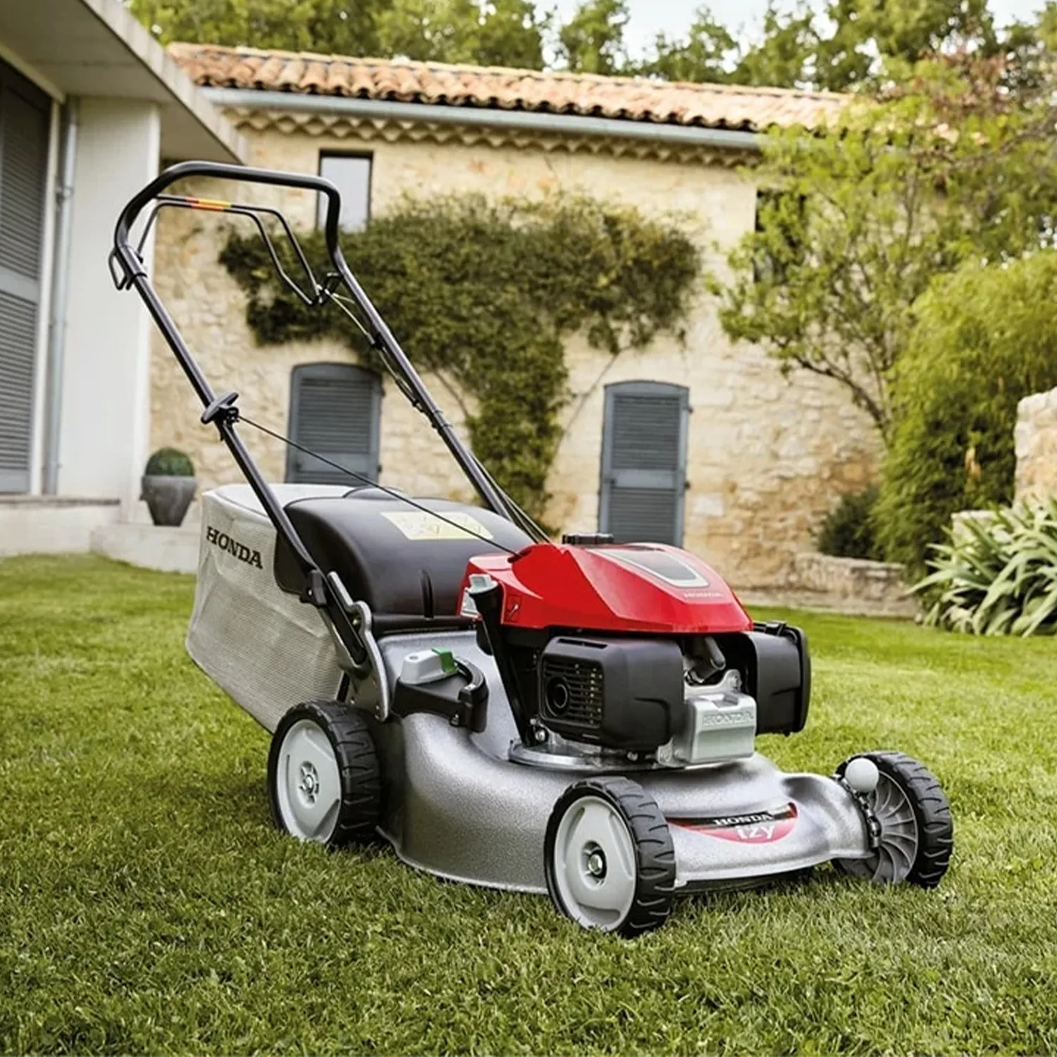 Masina de tuns iarba benzina Honda HRG 466C1-SKEP
