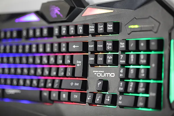 Tastatură QUMO Spirit, Cu fir, Negru