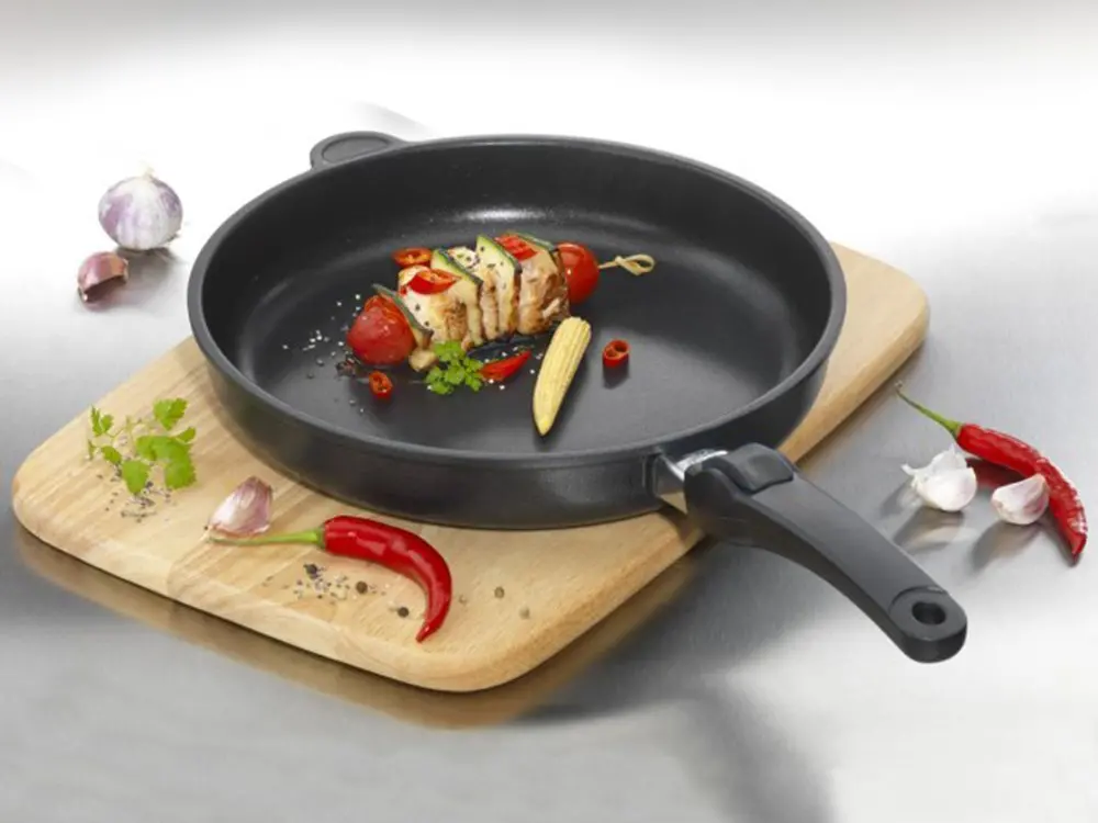 Tigaie AMT Gastroguss AMT-528-E, 1,9L, 28cm, Negru
