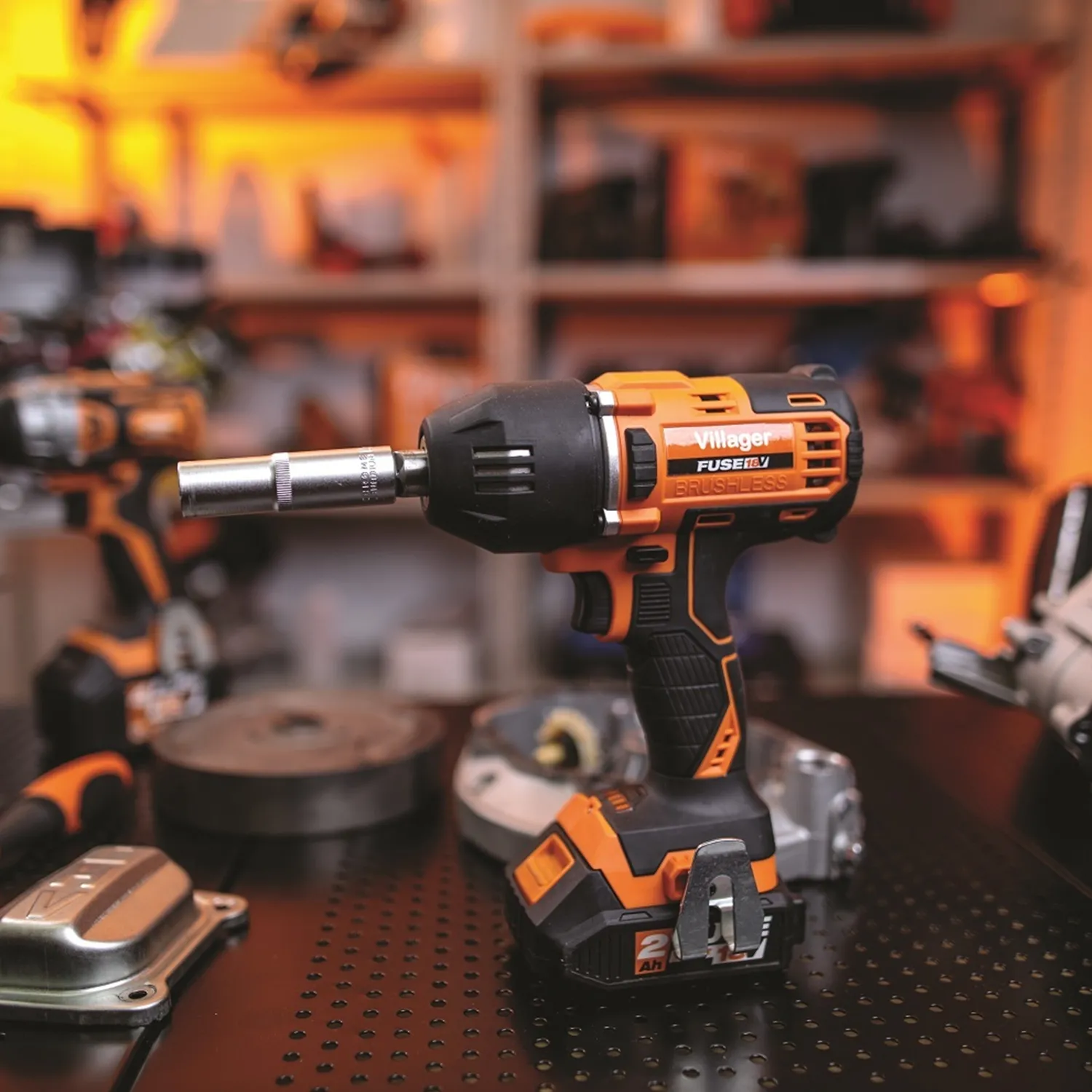 Masini de insurubat cu acumulator Villager FUSE VLP 5720 