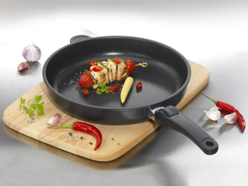 Tigaie AMT Gastroguss AMT-526-E, 1,6L, 26cm, Negru