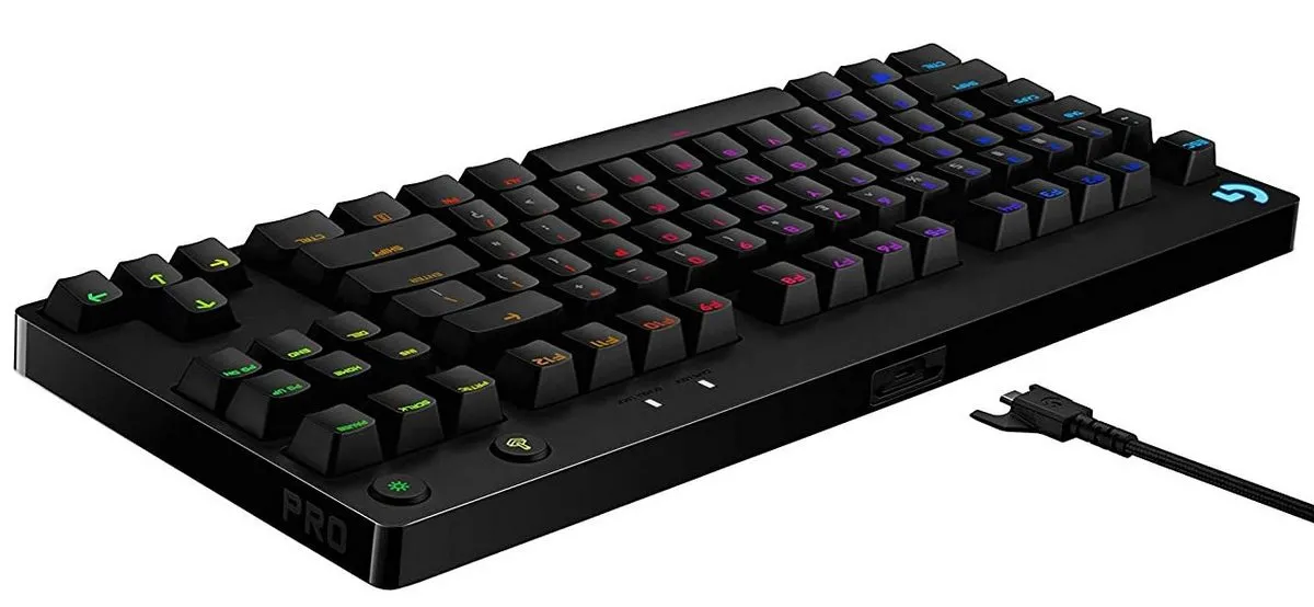 Tastatură Logitech G Pro, Cu fir, Negru