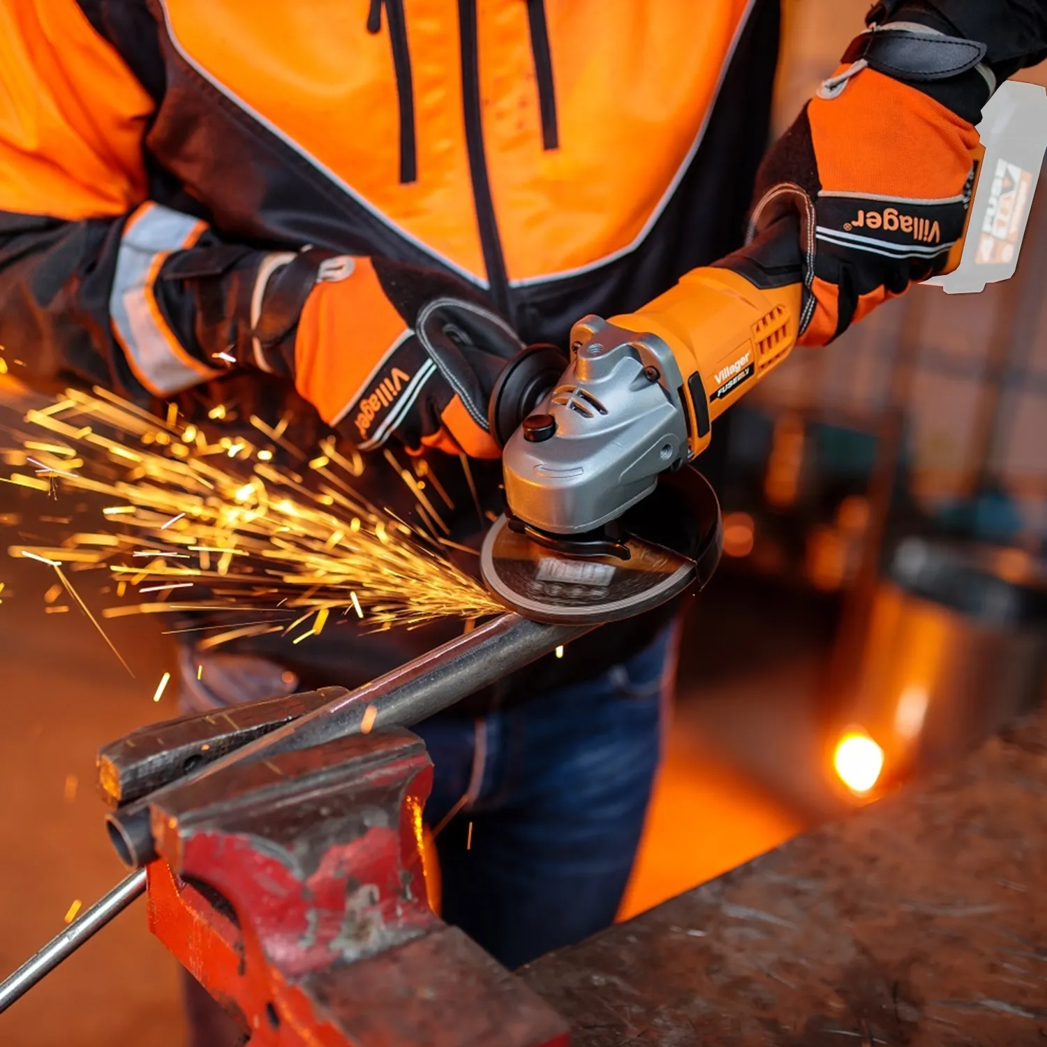 Masina de slefuit unghiulara pe acumulator FUSE VLN 4320 (Fara baterie)