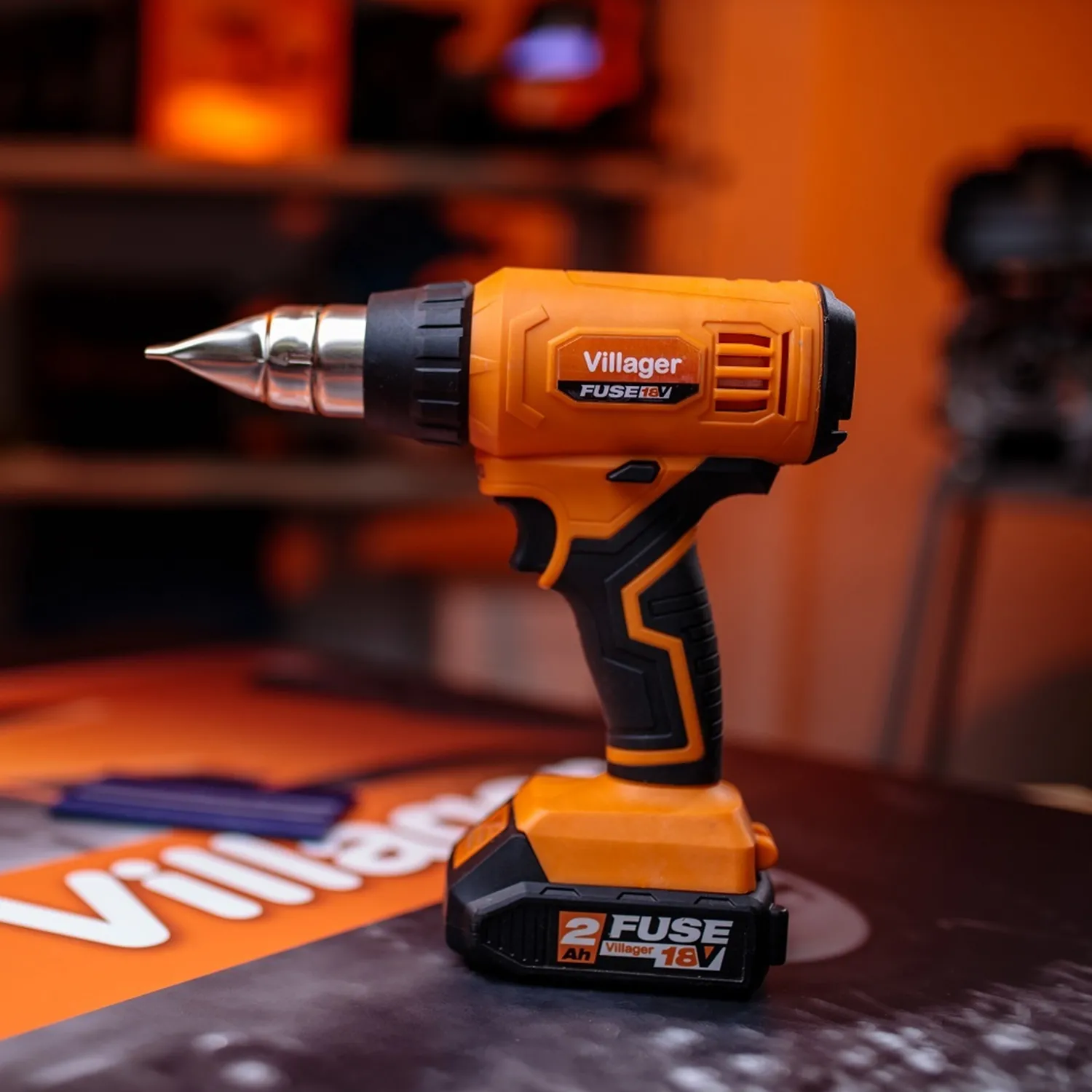 Fen industrial pe acumulator Villager FUSE VLN 9520 