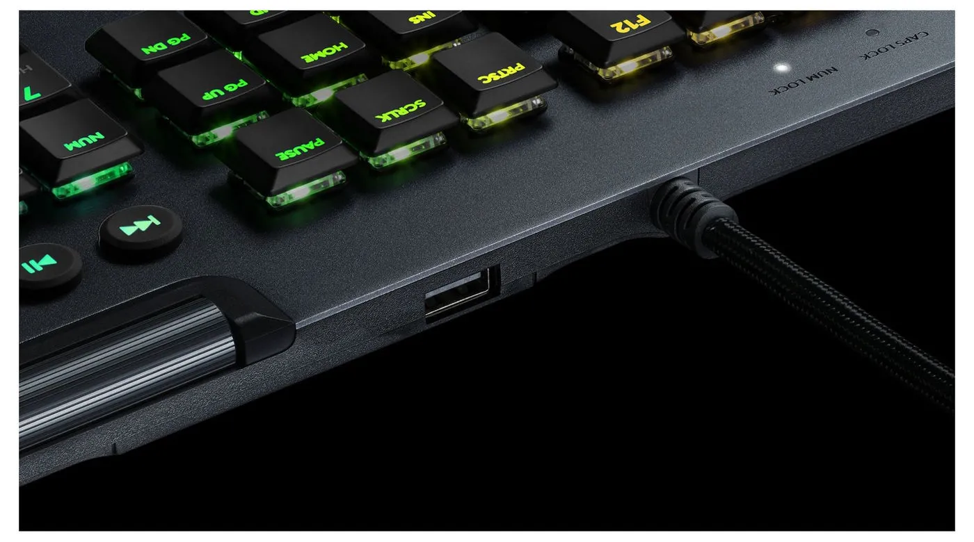 Tastatură Logitech G815, Cu fir, Negru