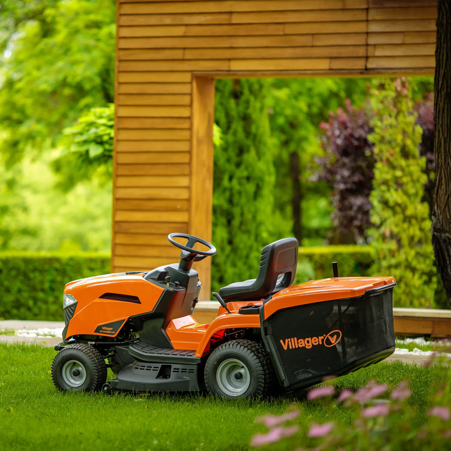 Tractor de tuns iarba Villager VT 1025 HD Twin