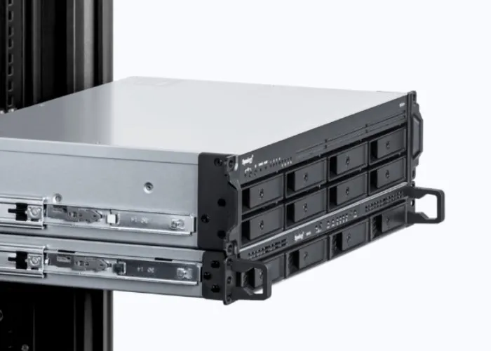 Stocare atașată la rețea SYNOLOGY RS1221+, Negru