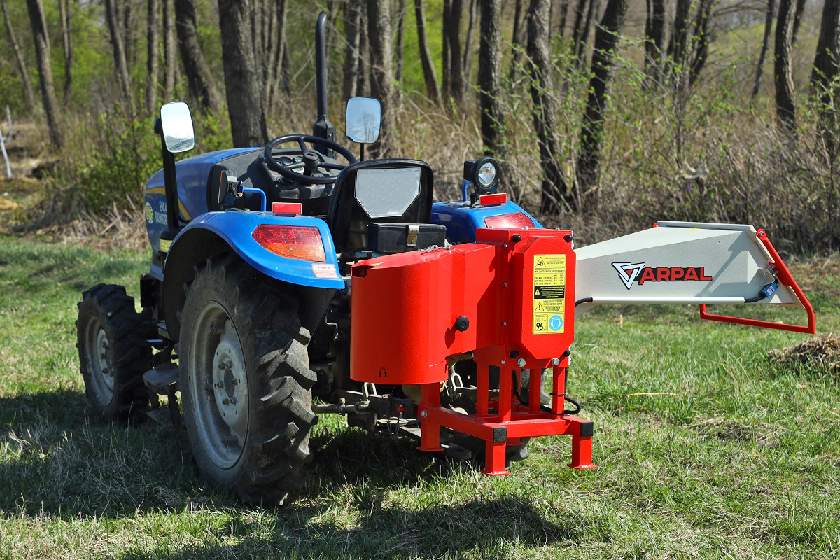 Tocator de crengi la tractor Arpal AM-80TR