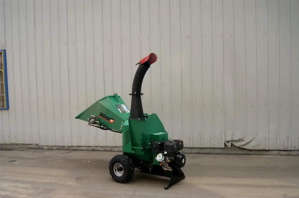 Tocator de crengi benzina TechnoWorker TC 15 BSF  