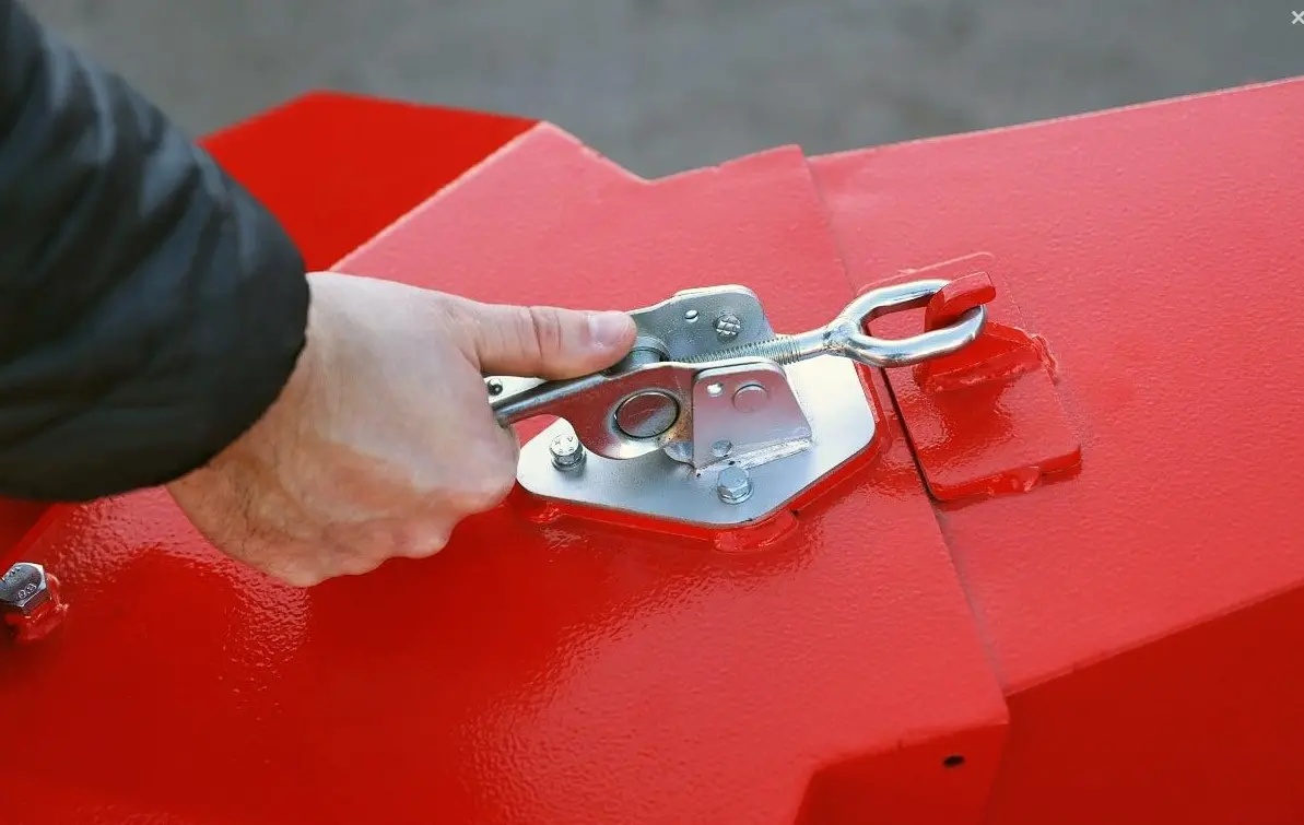 Tocator de crengi la tractor Arpal AM-120 TR
