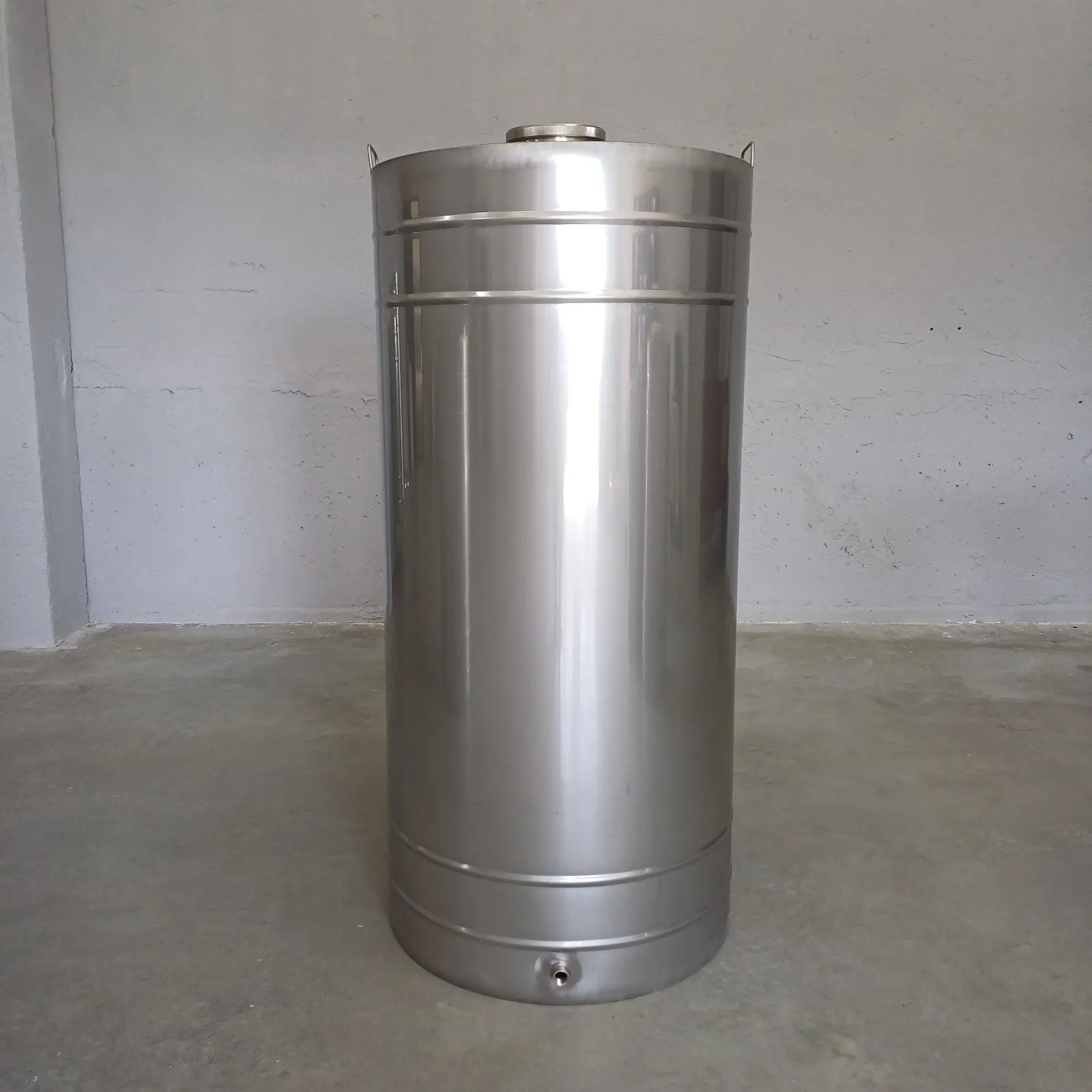 Butoi pentru vin din Inox 350 L