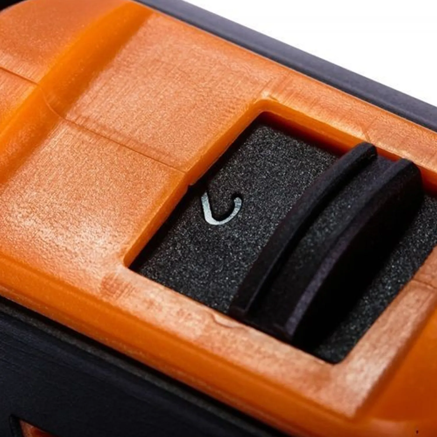 Masina de insurubat pe acumulator FUSE VLN 3220