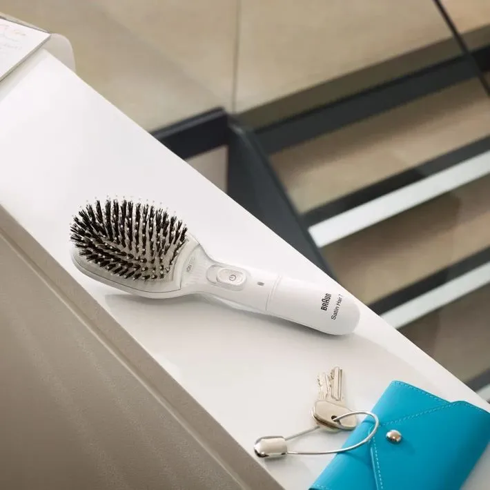 Perie cu ionizare Braun BR750, Alb
